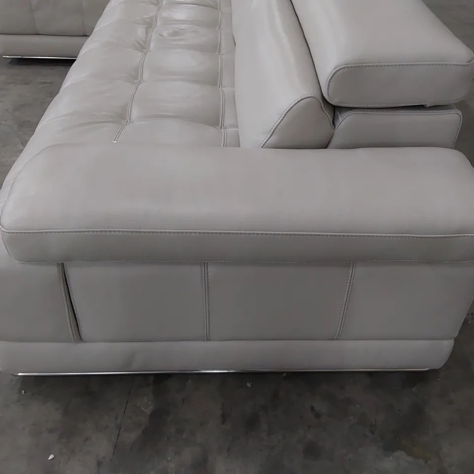 QUALITY ITALIAN DESIGNER NEW VIVALDI CHAISE SOFA WITH ADJUSTABLE HEADRESTS LIGHT GREY LEATHER