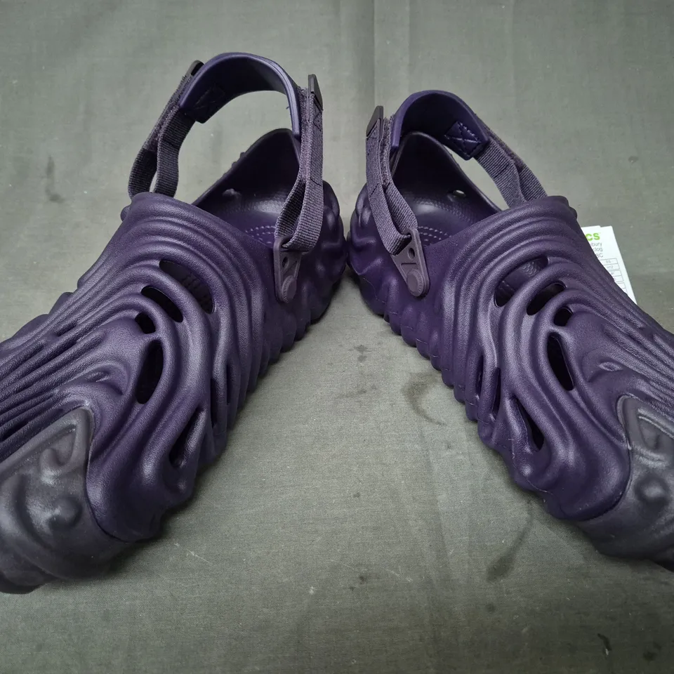 BOXED PAIR OF BOXED PAIR OF CROCS X SALEHE BEMBURY THE POLLEX CLOGS IN PURPLE UK SIZE M11/W12