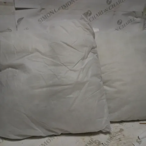 LOT OF 8 SMALL HOUSE CUSHIONS