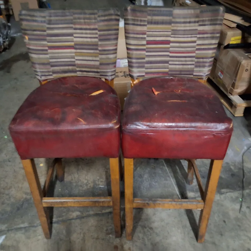 PALLET OF ASSORTED ITEMS TO BE FURNITURE PARTS, CLAM CHAIR, PARASOL BASES AND DAY PLUS VACUUM