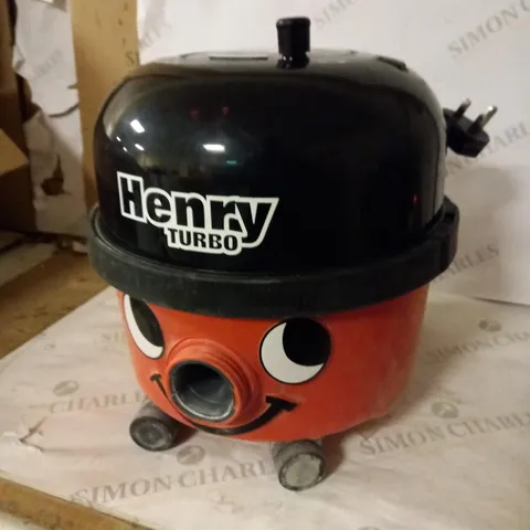 NUMATIC HVT160 HENRY VACUUM CLEANER