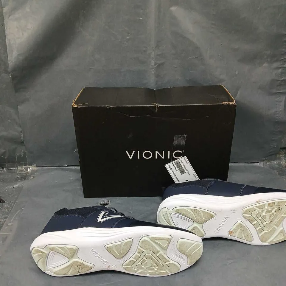 BOXED PAIR OF VIONIC AGILE NAVY TRAINERS - SIZE 7 