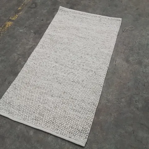 QUALITY DESIGNER AREA RUG - APPROXIMATELY 160X80CM