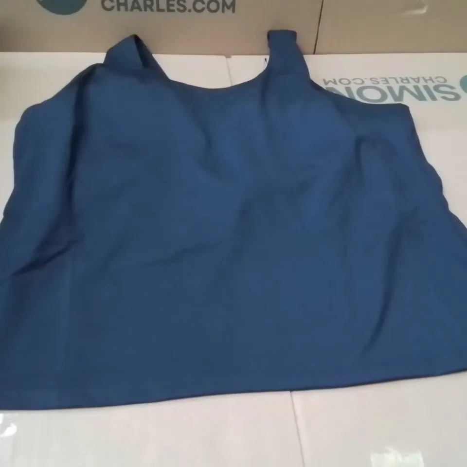 BOXED BRAND NEW APPROXIMATELY 6 SIMPLY BE ACTIVE VEST NAVY SIZE 26