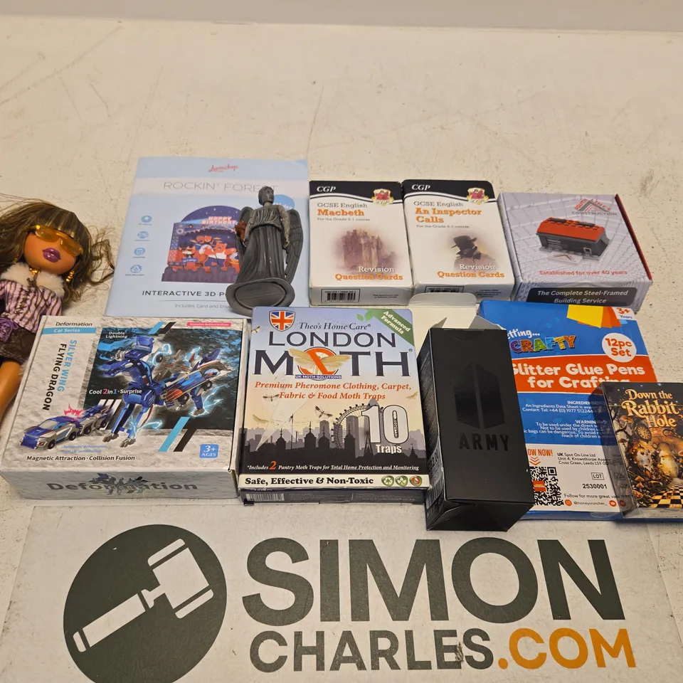 LARGE QUANTITY OF TOYS AND ACCESSORIES TO INCLUDE; GCSE REVISION CARDS, GLITTER GLUE PENS FOR CRAFTING, LONDON MOTH, SOUTH LINCS CONSTRUCTION, SILVER WING FLYING DRAGON AND LUMIBOP ROCKIN FOREST