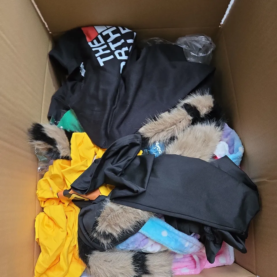 LARGE BOX OF ASSORTED CLOTHING ITEMS IN VARIOUS SIZES, STYLES AND COLOUR 