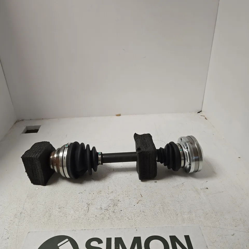 CAR DRIVESHAFT