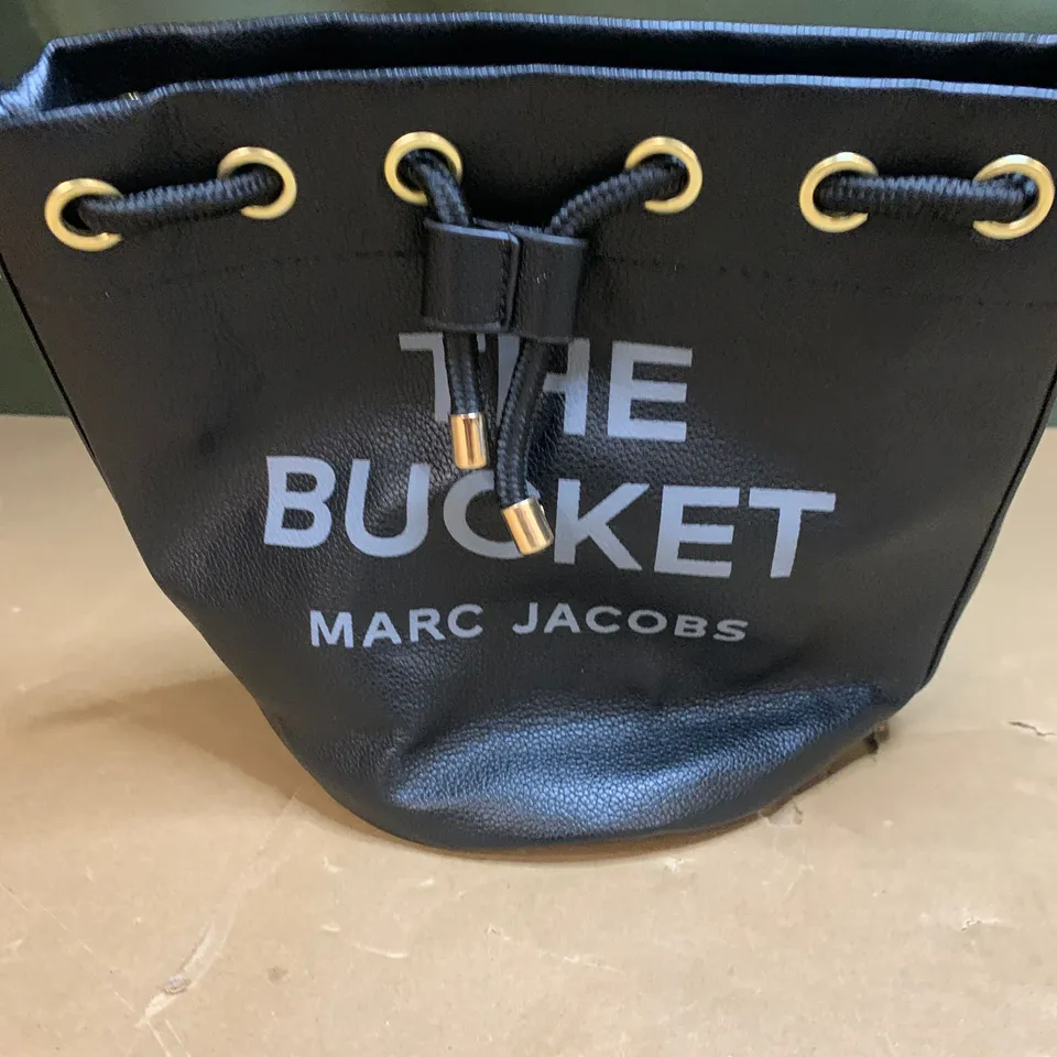 MARC JACOBS LEATHER HANDBAG