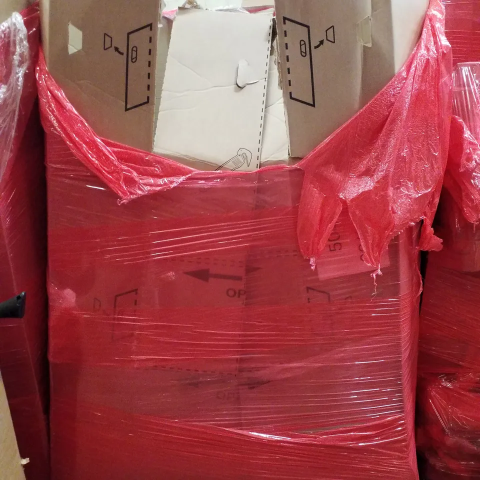 PALLET CONTAINING ASSORTED PRODUCTS INCLUDING OFFICE CHAIR, NESTING ROUND COFFEE TABLE, MICROWAVE OVEN, HEATED THROW & KING SIZE DUVET SET