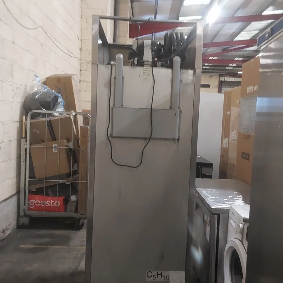 VALERA U07S1-BT SINGLE DOOR UPRIGHT FREEZER