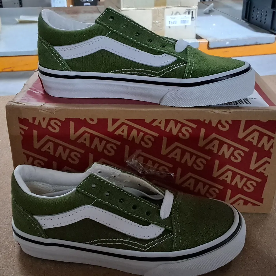 VANS KIDS SIZE 11 SHOES