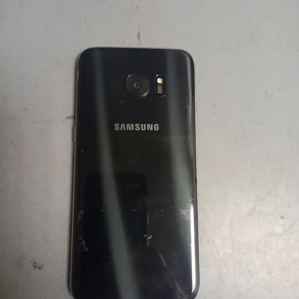 BOXED SAMSUNG GALAXY S7 EDGE 32GB BLACK