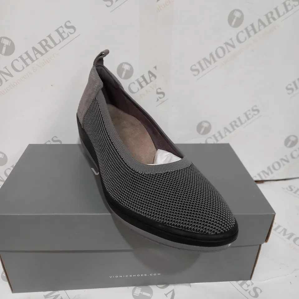 BOXED VIONIC JACEY SLIP-ON SHOES IN GREY SIZE 6