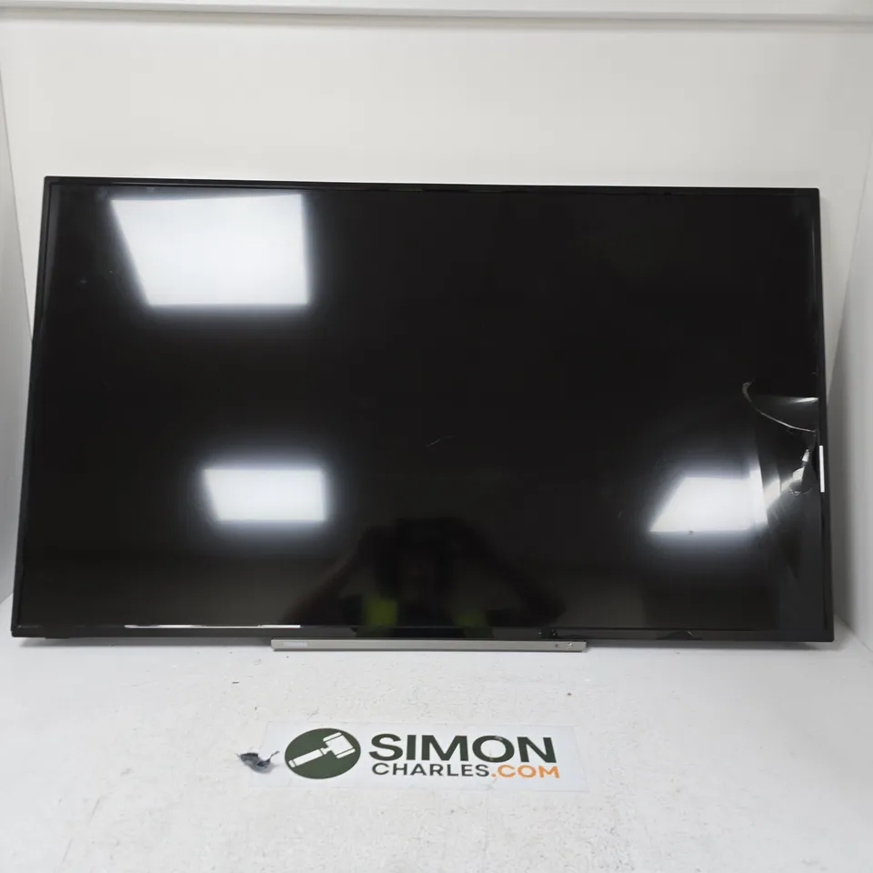TOSHIBA 55-INCH LCD COLOUR TV – CRACKED SCREEN (MODEL 55UF53D3DB)