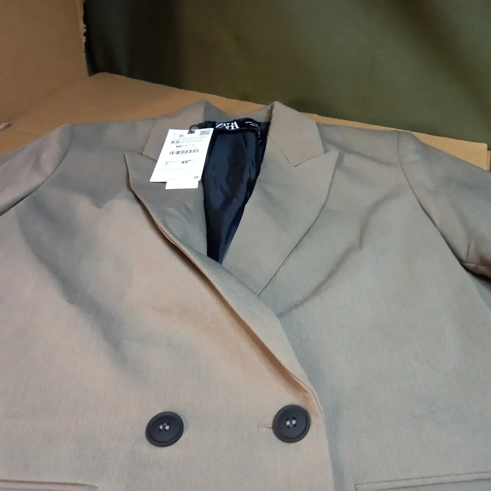 ZARA LIGHT KHAKI OVERSIZED SUIT JACKET - XS