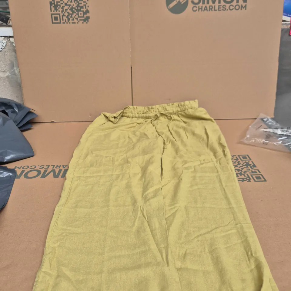 NOBODY'S CHILD KHAKI ' TROUSERS – UK 12 (EU 40, USA 8)
