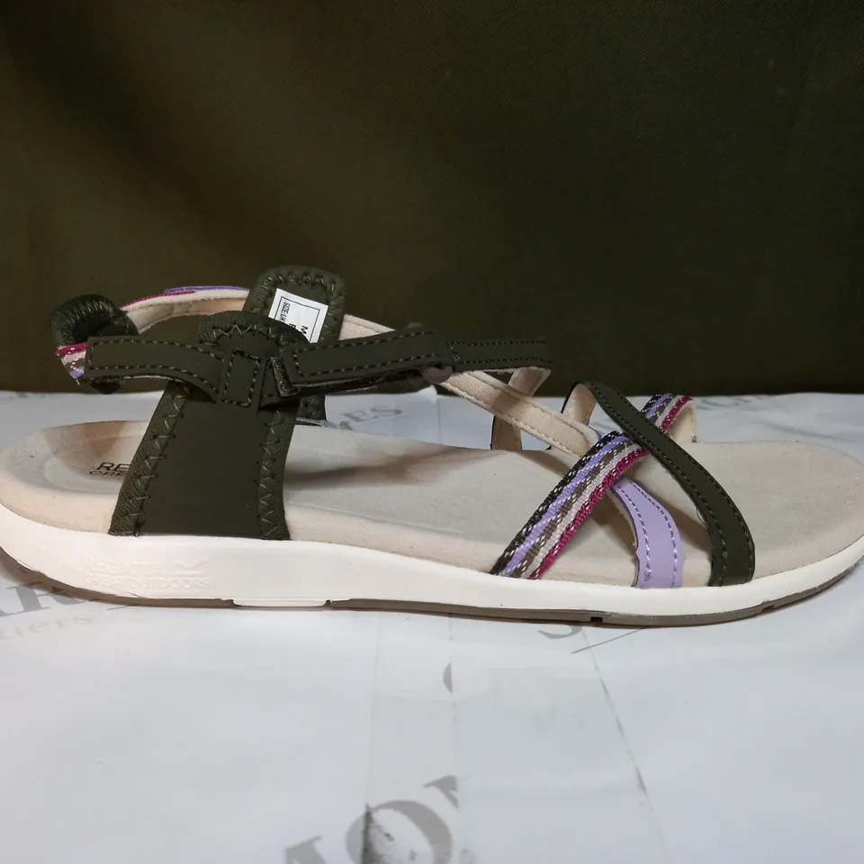 REGATTA LADY ROMA SANDALS SIZE 5