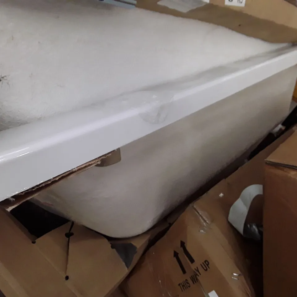 WHITE RECTANGULAR BATH