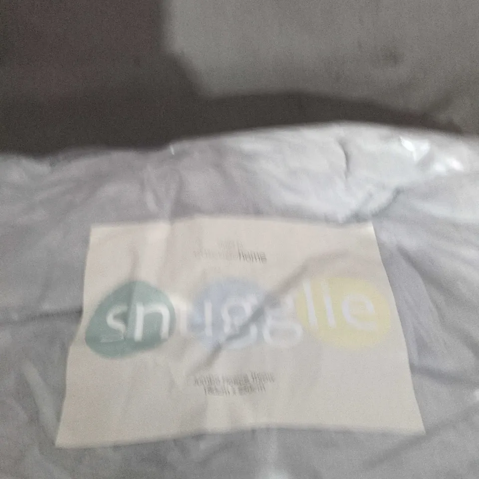 SNUGGIE MICROFLEECE THROW – SILVER, 180 X 250 CM