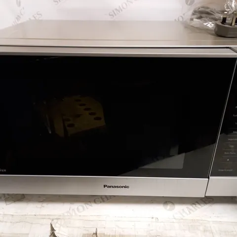 PANASONIC 900W STANDARD FLATBED MICROWAVE NN-SF464M