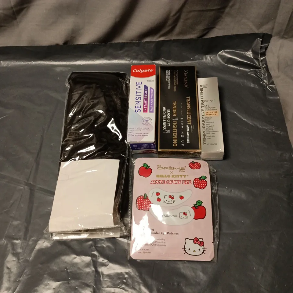 APPROXIMATELY 15 ASSORTED COSMETIC ITEMS INCLUDING TEMPORARY EYE TIGHTENER, HYDROGEL UNDER EYE PATCHES, HAIR EXTENSIONS, SENSITIVE TOOTHPASTE ETC