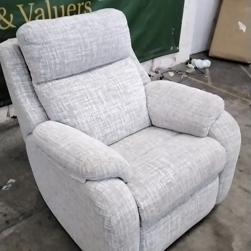 QUALITY BRITISH DESIGNED & MANUFACTURED G PLAN KINGSBURY CHAIR SHORE OATMEAL FABRIC 