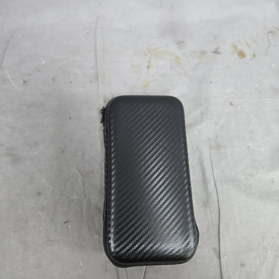 DIY TOOL KIT IN ZIP CASE – HAMMER, PLIERS & SCREWDRIVERS 