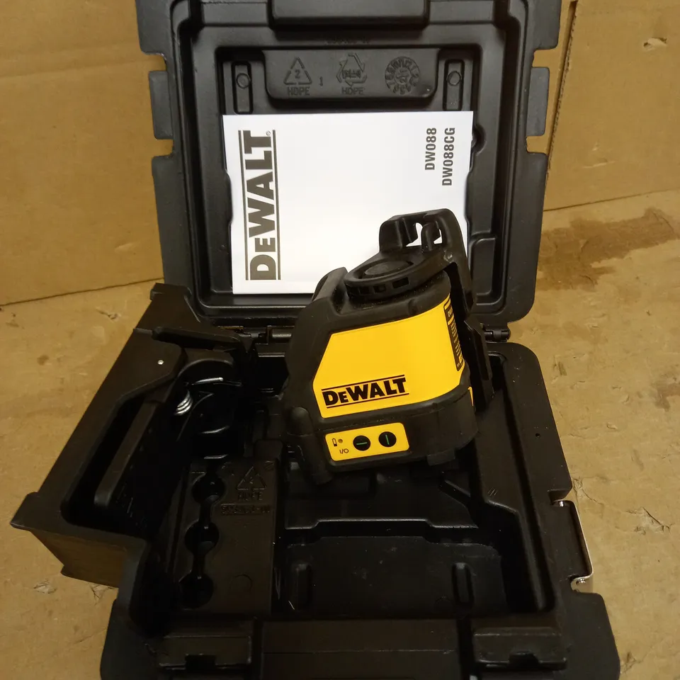 DEWALT 50M SELF LEVELING CROSS LINE LASER
