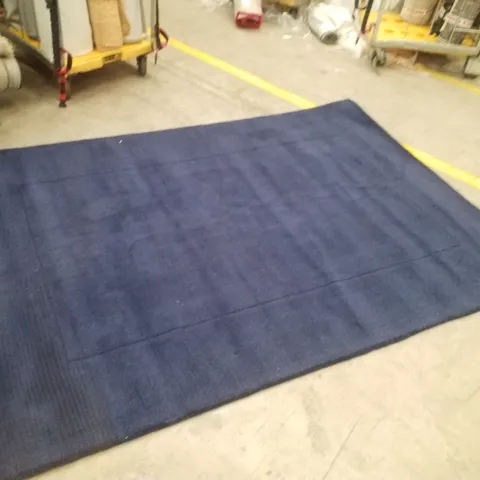 QUALITY DESIGNER AREA RUG    - APPROXIMATELY 233X161CM