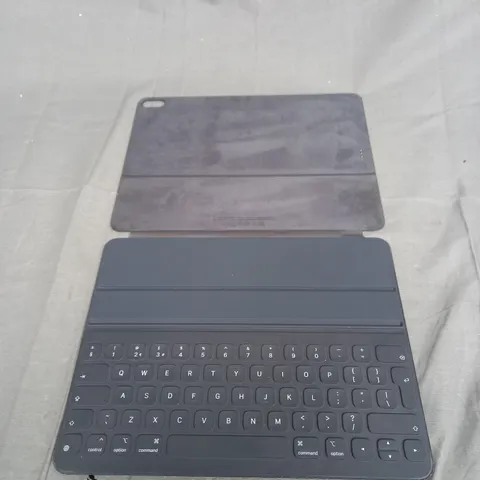 APPLE SMART KEYBOARD FOLIO