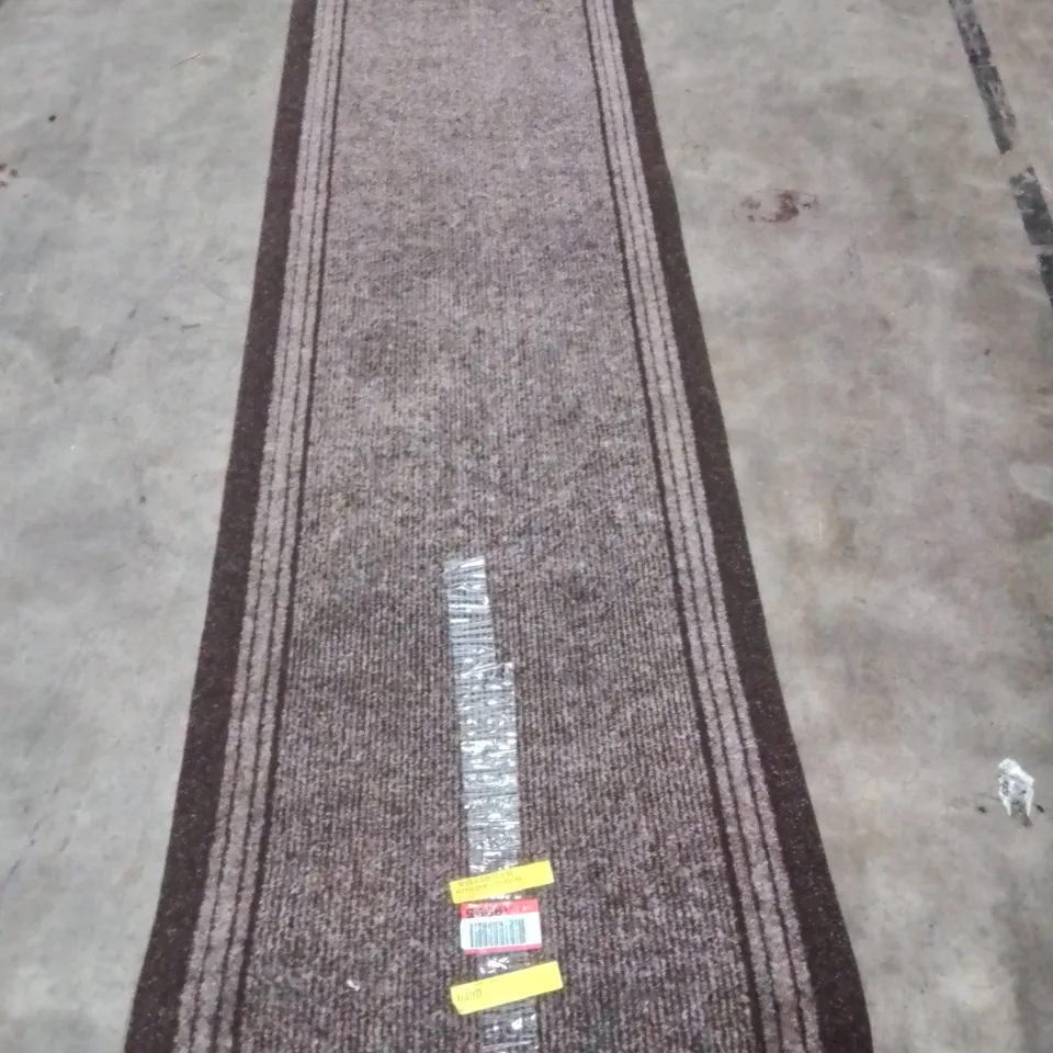 RUNNER WHITEFIELD AREA RUG APPROXIMATELY 300X70CM