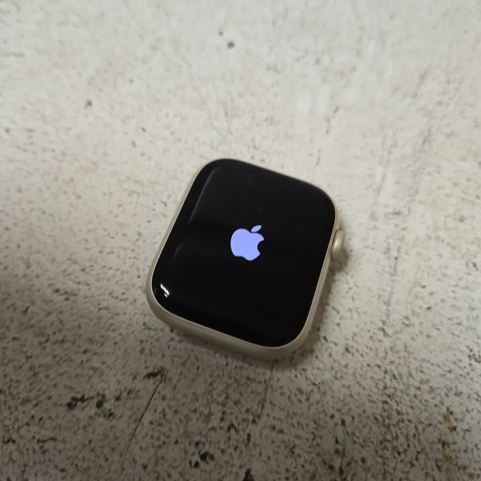 APPLE WATCH SERIES 8 45MM SILVER ALUMINIUM