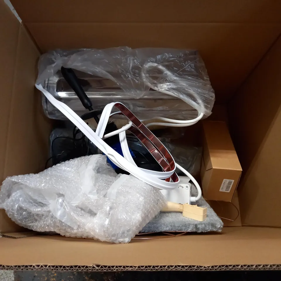 LARGE BOX OF APPROXIMATELY 20 ASSORTED HOUSEHOLD ITEMS TO INCLUDE: PEDIGREE HOOVER BAGS, MUFFIN TRAY, HARD HAT