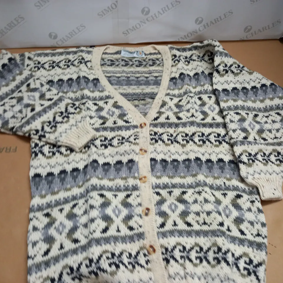 LOT OF APPROXIMATELY 15 AS NEW OPEN DITCH V-NECK CARDIGANS - SIZE UNSPECIFIED