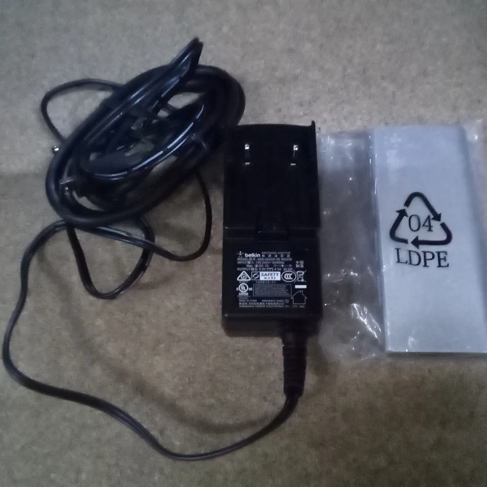 BOXED BELKIN 4 PORT USB DONGLE