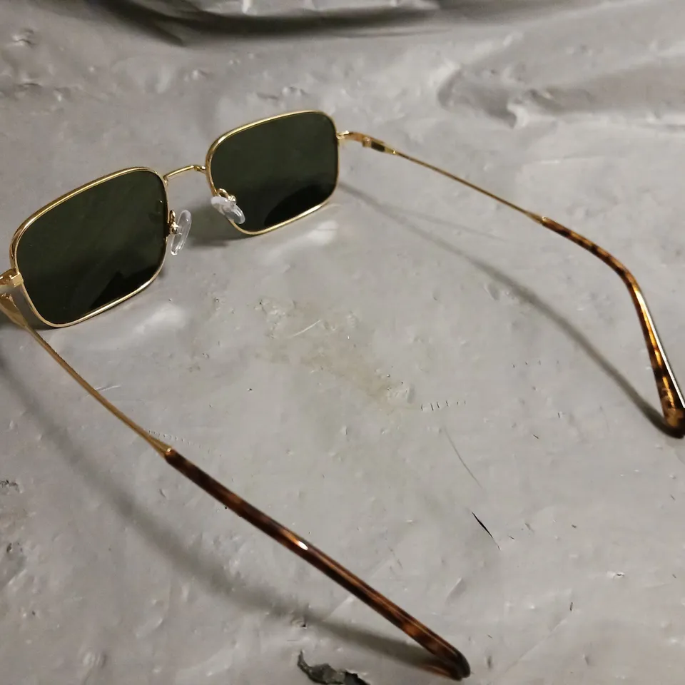 BOXED MELLER MAL-GOLDOLI SUNGLASSES