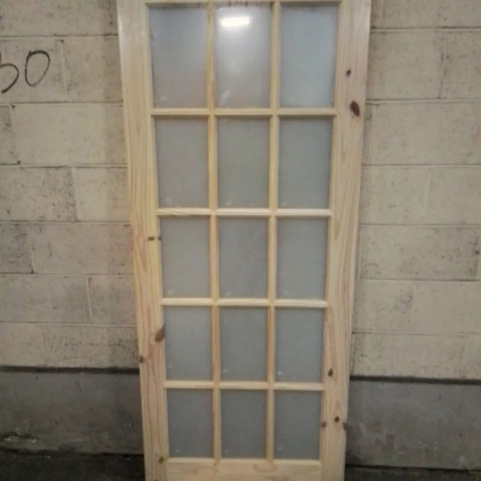 SEALED 15 LITE KNOTTY PINE OBSCUR GLAZED INTERNAL DOOR // SIZE: 1981MM X 838MM