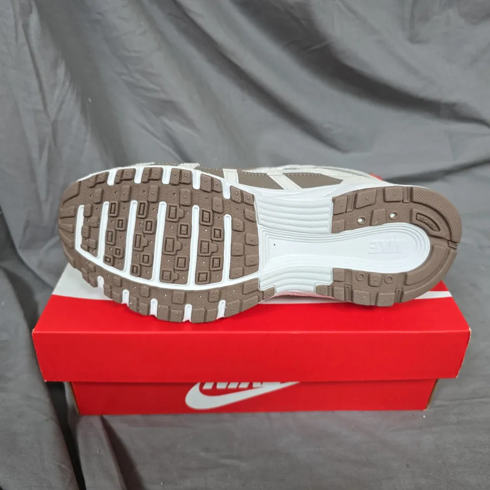 NIKE P-6000 GS KIDS SNEAKERS – GREY/WHITE, UK4 (4Y) – BOXED