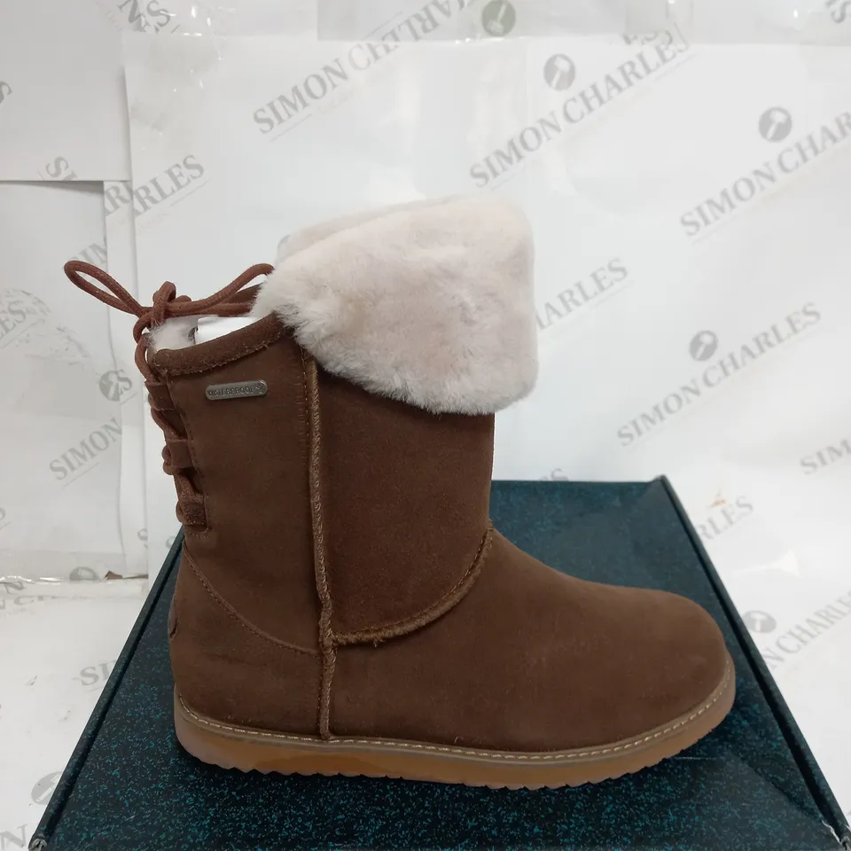 EMU AUSTRALIA BIRDWOOD SIZE 7 BOOTS - MUSHROOM/CHAMPIGNON