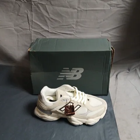 NEW BALANCE TRAINERS – WHITE/BEIGE - UK 5.5 