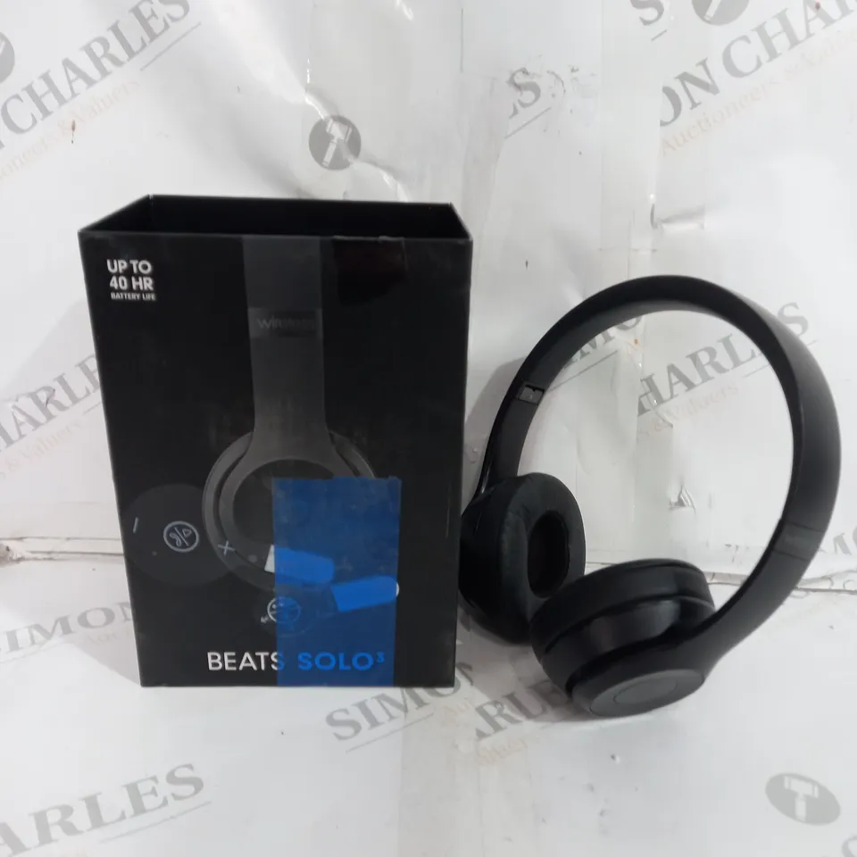 BOXED BEATS SOLO 3 WIRELESS HEADPHONES 