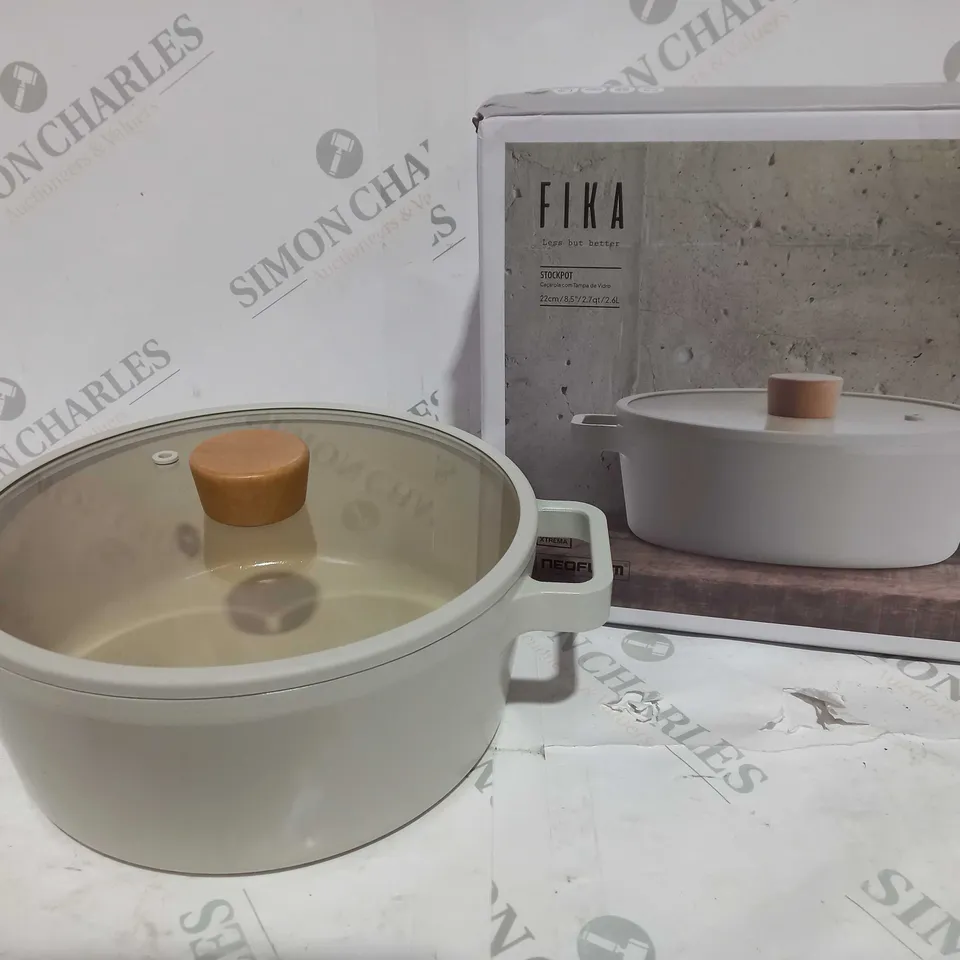 BOXED FIKA CAST ALUMINUM POT WITH GLASS LID 24 CM