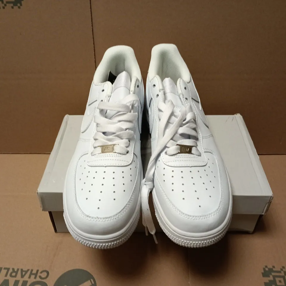 BOXED PAIR OF NIKE AIR FORCE 07 IN WHITE - UK 9