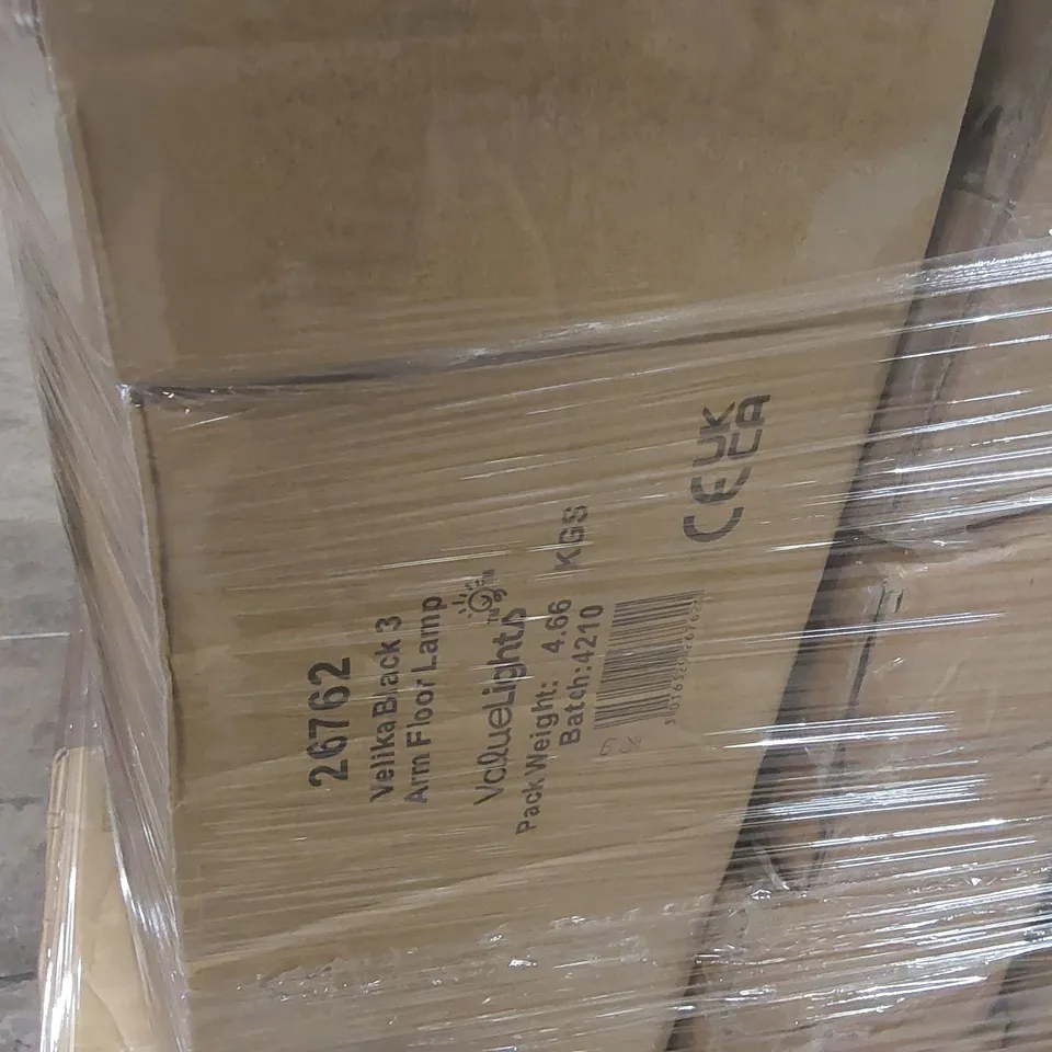 PALLET CONTAINING A VERY LARGE QUANTITY OF ASSORTED LIGHTING ITEMS