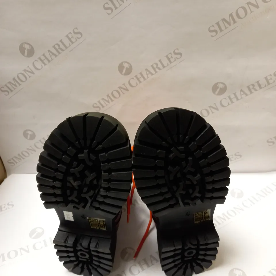 DESIGNER KOI VEGAN BOZO ORANGE AND BLACK FOR TOE BOOTS SIZE 4