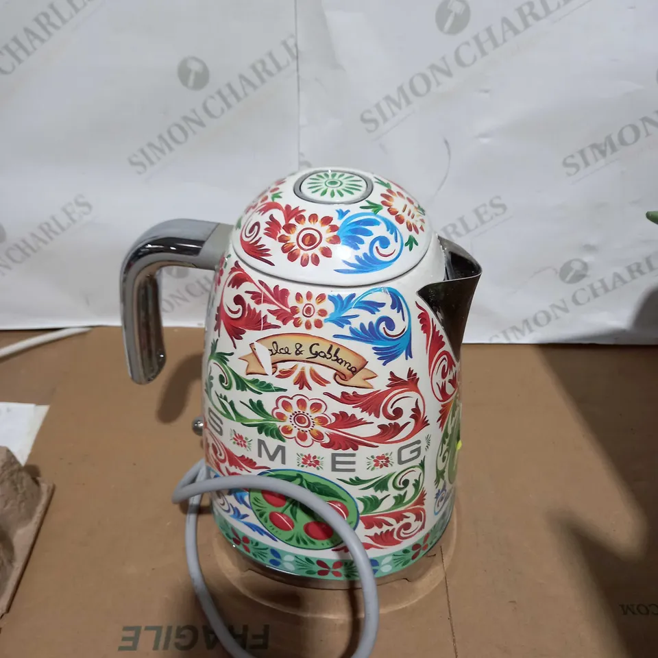 SMEG DOLCE & CABBANA KETTLE 