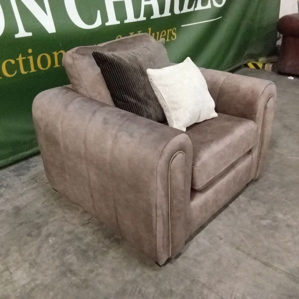 AMARA SNUGGLE CHAIR RRP £1099