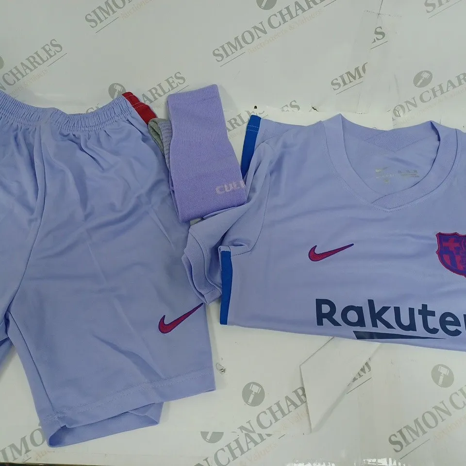 NIKE BARCELONA FOOTBALL CLUB KIT - SIZE 26