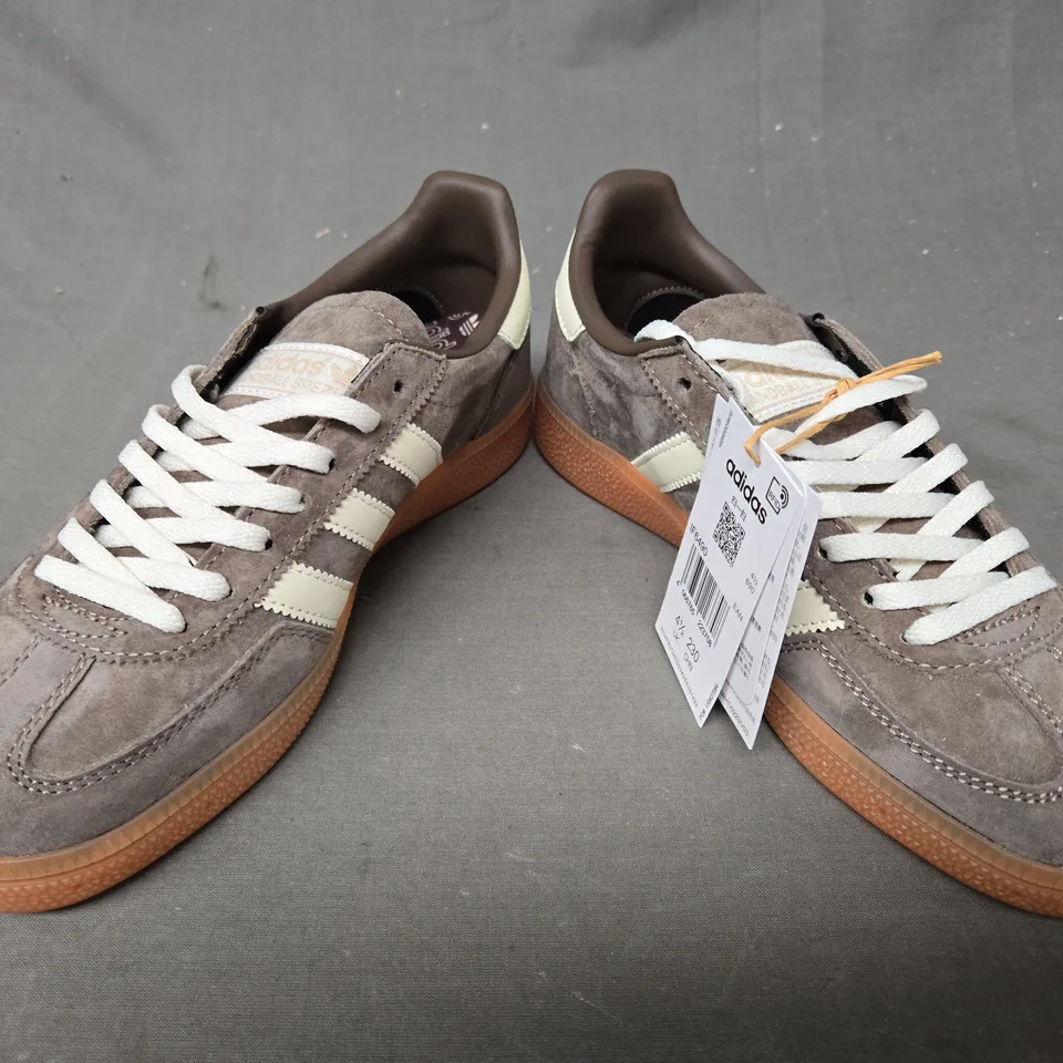 BOXED PAIR OF ADIDAS HANDBALL SPEZIAL SHOES IN TAUPE UK SIZE 4.5