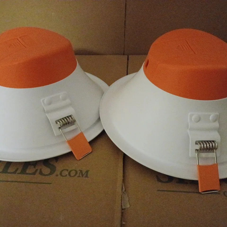 LOT OF 2 BRAND NEW 165MM ROUND LED 16W DOWNLIGHT 4K